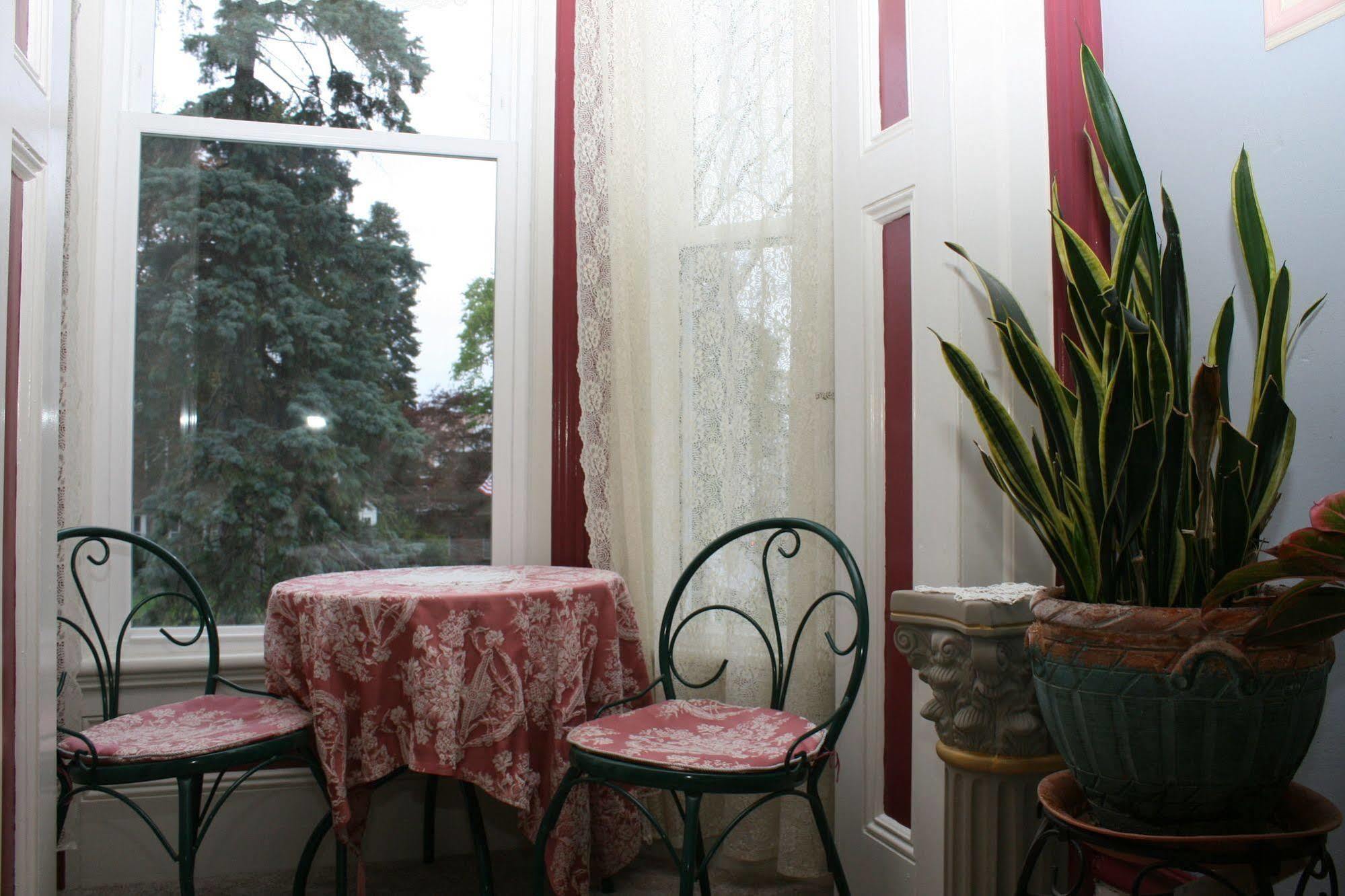 The Gridley Inn B&B 워털루 외부 사진